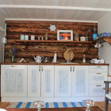 Maenni Summerhouse