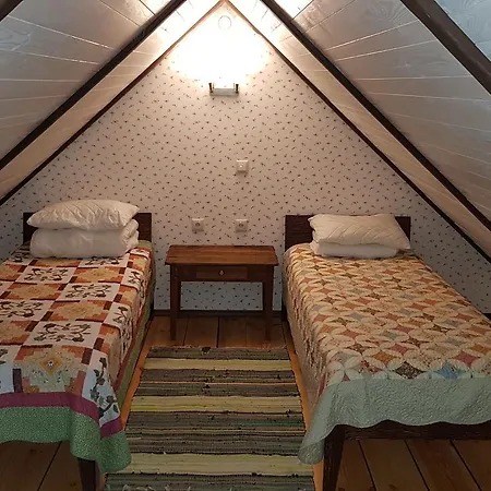 Maenni Summerhouse *