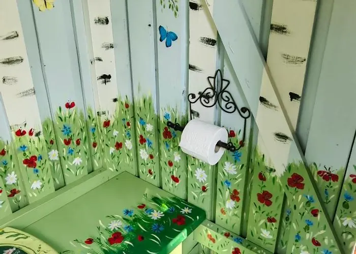 Maenni Summerhouse *